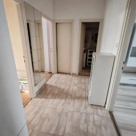 Lägenhet Domby